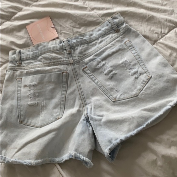 Kittenish Jean shorts - Picture 2 of 2